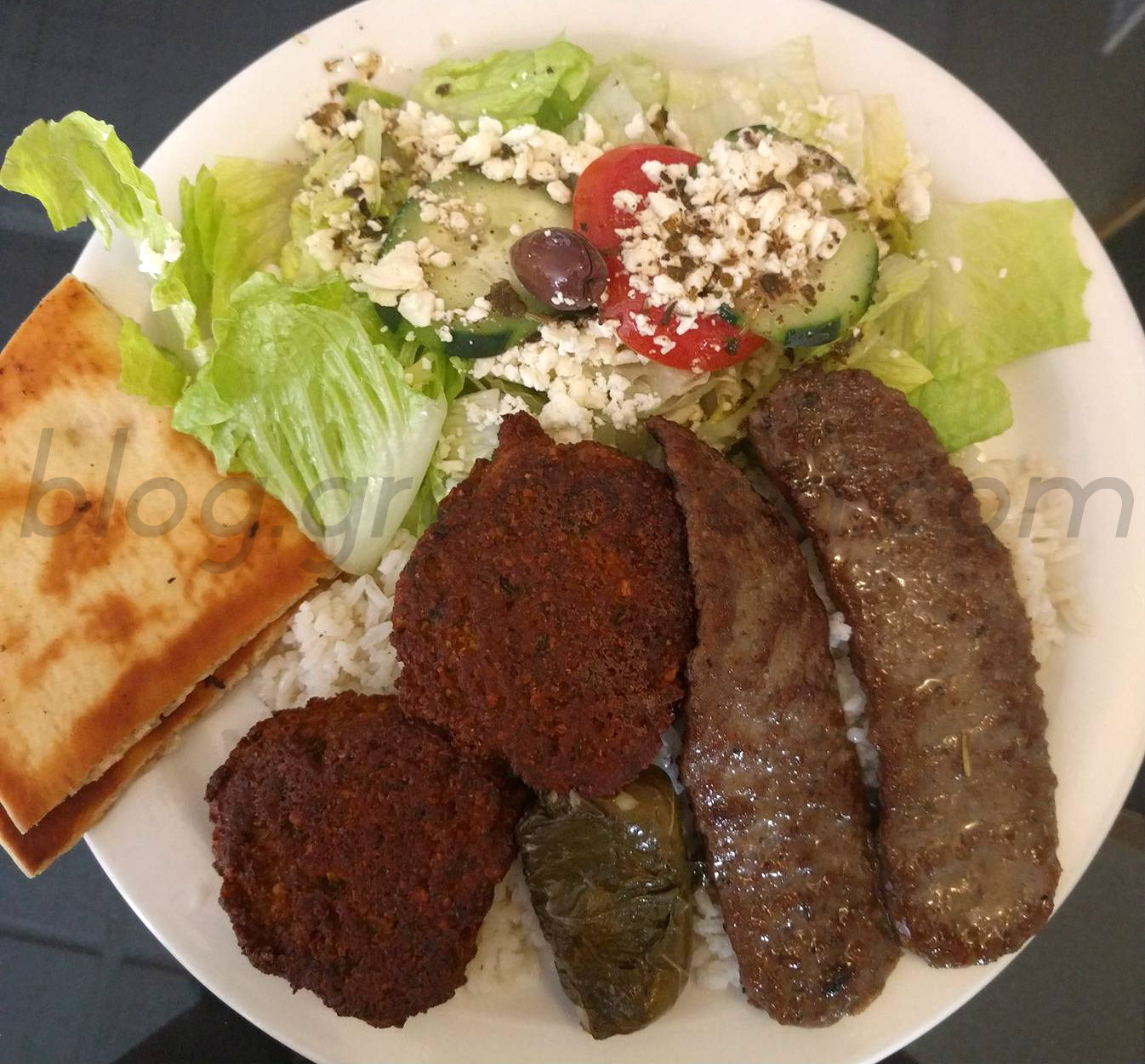 Olympian Lunch Platter: Pangaea Restaurant and Wine Bar, Temecula, California #OlympianPlatter #gyro #pita #greeksalad #falafel #dolmades #greekfood #temecula #foodblog