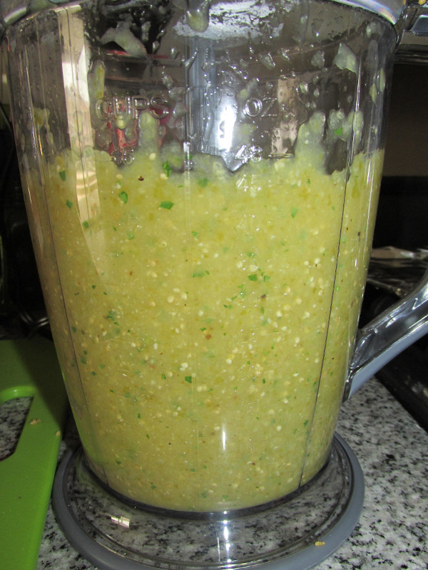 salsa verde for chile verde, blended
