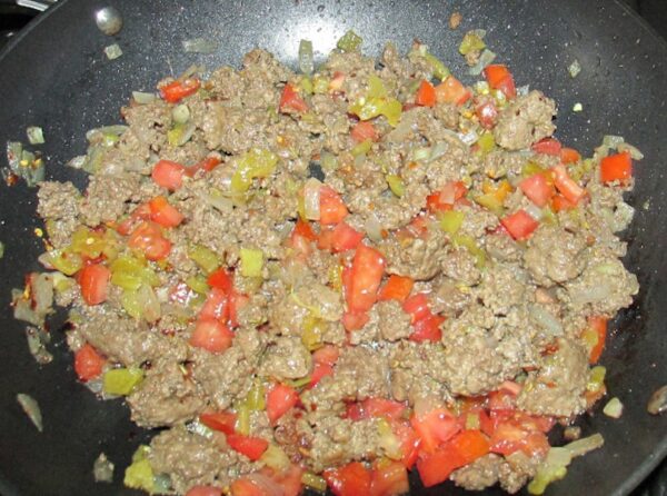 Ground Beef in Pan with Vegetables