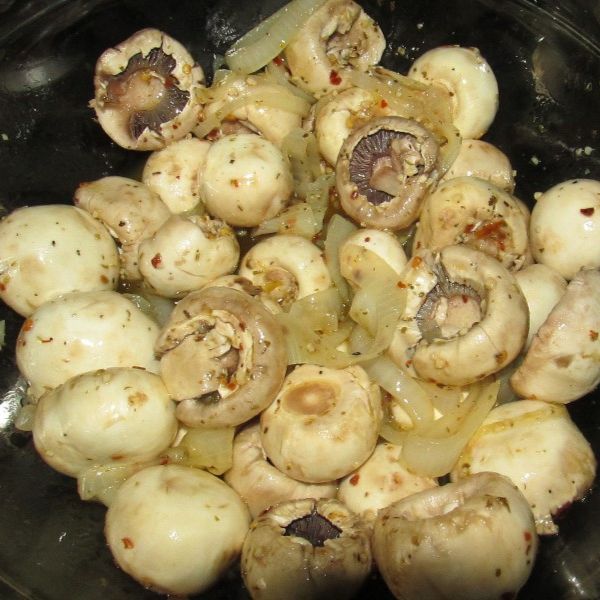 Read more about the article Marinated Mushrooms