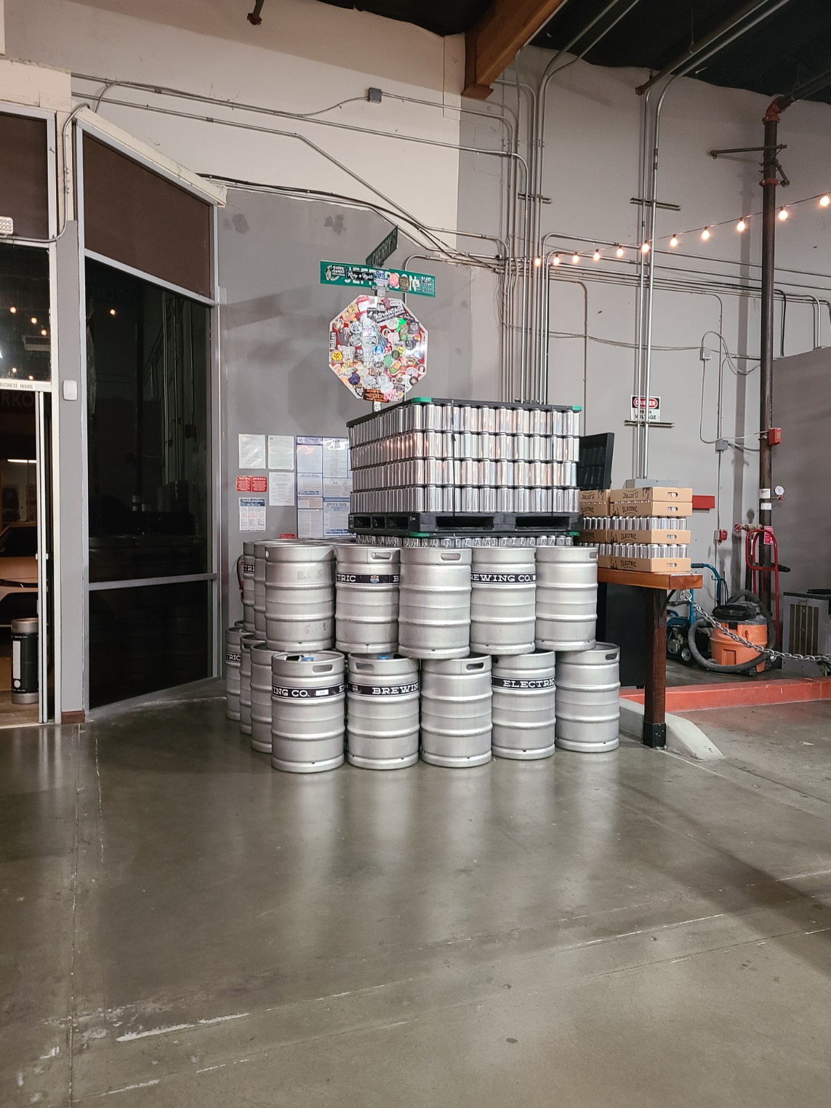 Electric Brewing Company - Tasting Room