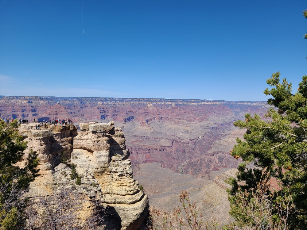 Grand Canyon view along Rim Trail