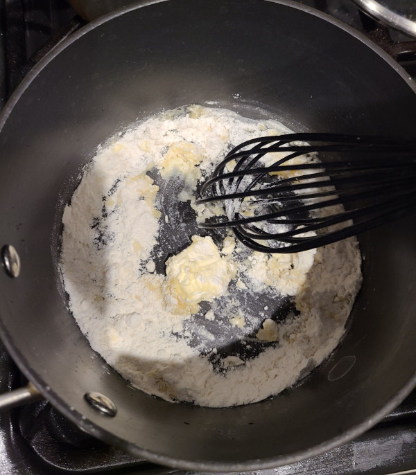 Making a roux for Bechamel